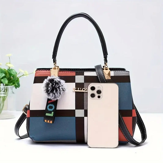 Elegant Grid Patterned Shoulder Bag With Magnetic